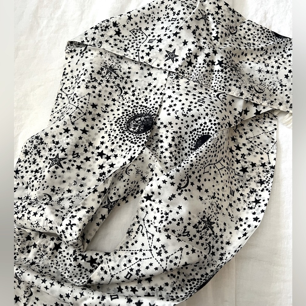 Lily and Lionel scarf